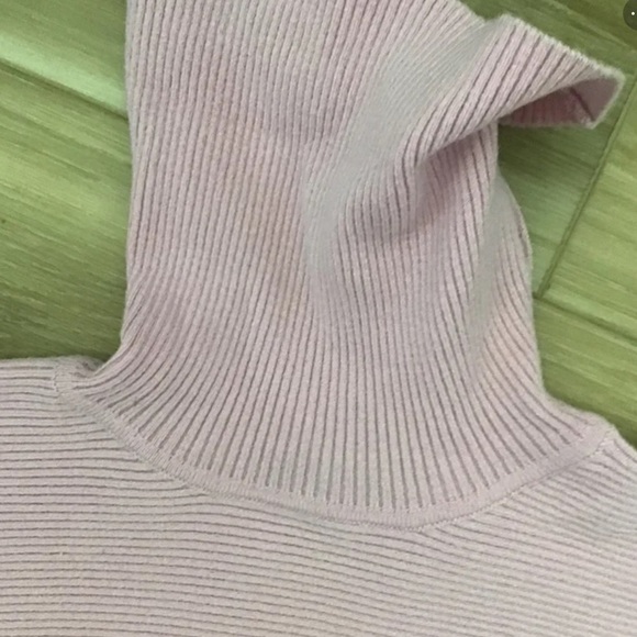 Forever 21 Crop Turtleneck/Balloon Sleeve M - Picture 2 of 5